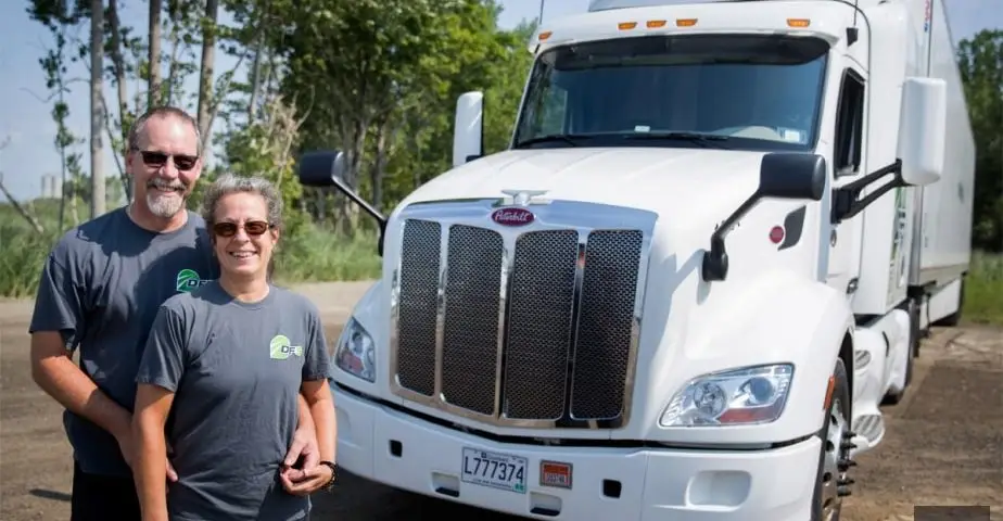 Couple camionneur team